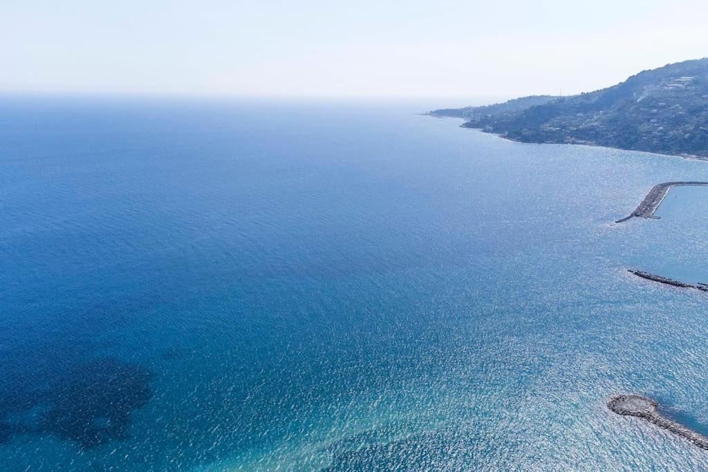 Il Grande Blu - Vista Panoramica Sul Golfo Διαμέρισμα Ospedaletti Εξωτερικό φωτογραφία