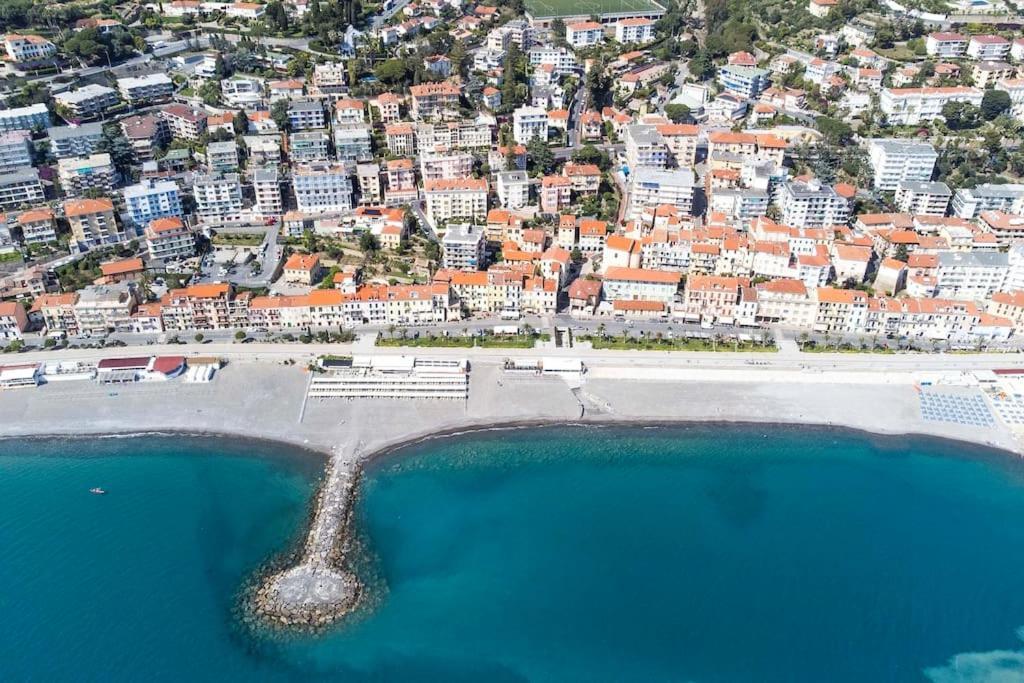 Il Grande Blu - Vista Panoramica Sul Golfo Διαμέρισμα Ospedaletti Εξωτερικό φωτογραφία
